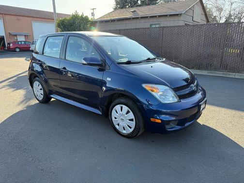 2006 Scion xA Hatchback 4D