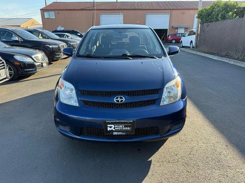 2006 Scion xA Hatchback 4D