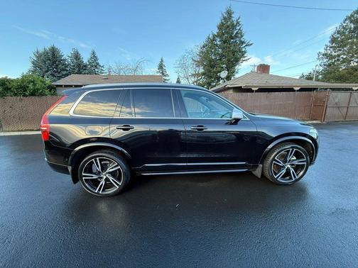 2017 Volvo XC90 T6 R-Design
