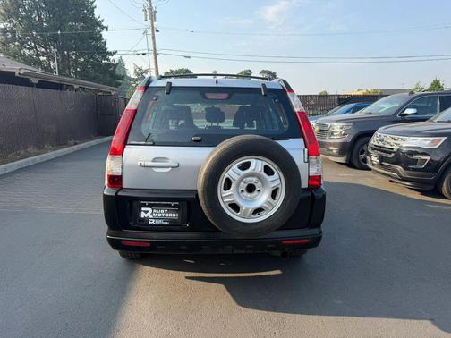 Silver 2005 Honda CR-V LX