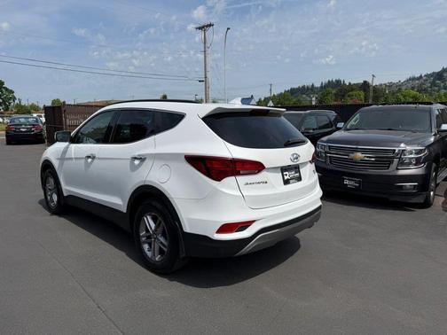 Pearl White 2018 Hyundai Santa Fe Sport 2.4L