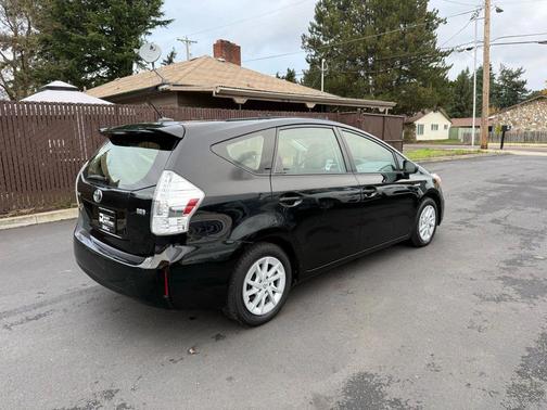 2013 Toyota Prius v Three