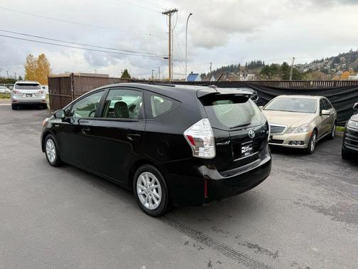 2013 Toyota Prius v Three