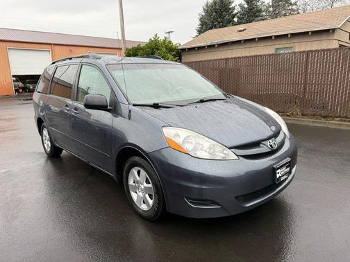 2006 Toyota Sienna LE