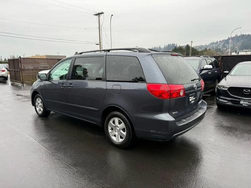 2006 Toyota Sienna LE