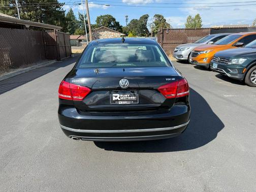 2015 Volkswagen Passat 2.0L TDI DSG SE w/Sunroof