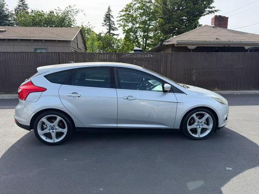 INGOT SILVER METALLIC 2013 Ford Focus Titanium
