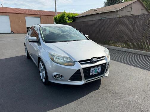 INGOT SILVER METALLIC 2013 Ford Focus Titanium