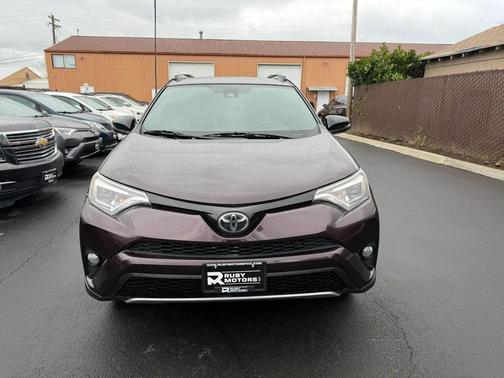 2017 Toyota RAV4 SE