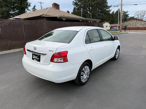 2012 Toyota Yaris SE
