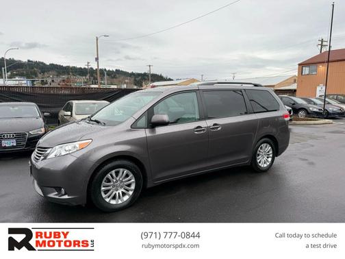 2014 Toyota Sienna XLE