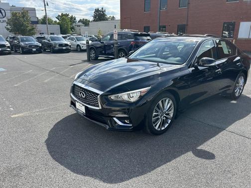 2024 INFINITI Q50 LUXE