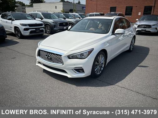 2023 INFINITI Q50 LUXE