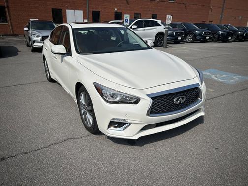 2023 INFINITI Q50 LUXE