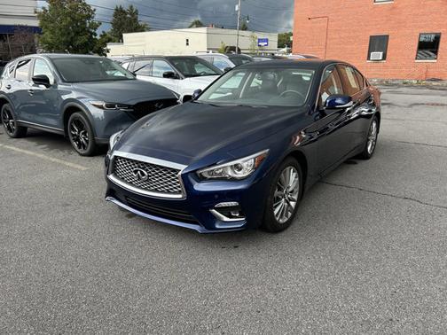 2023 INFINITI Q50 LUXE