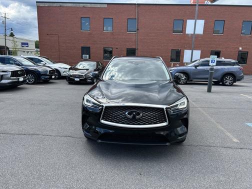 2024 INFINITI QX50 LUXE