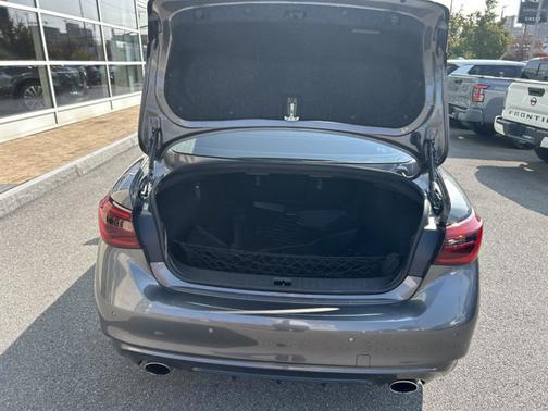 2023 INFINITI Q50 LUXE