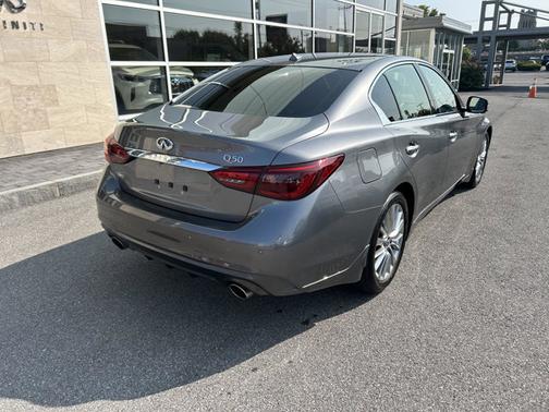 2023 INFINITI Q50 LUXE