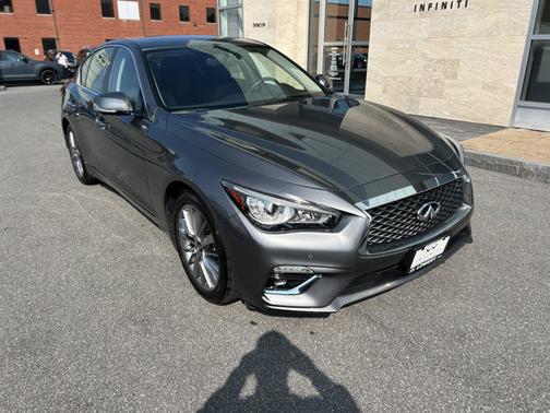 2023 INFINITI Q50 LUXE