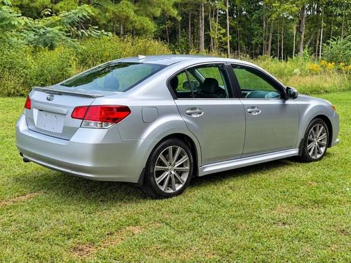 Ice Silver Metallic 2014 Subaru Legacy 2.5i Sport