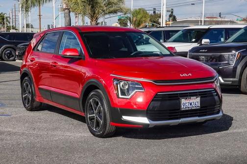 2023 Kia Niro LX