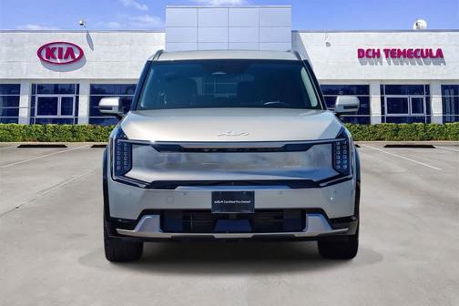 Ivory Silver 2024 Kia EV9 Land