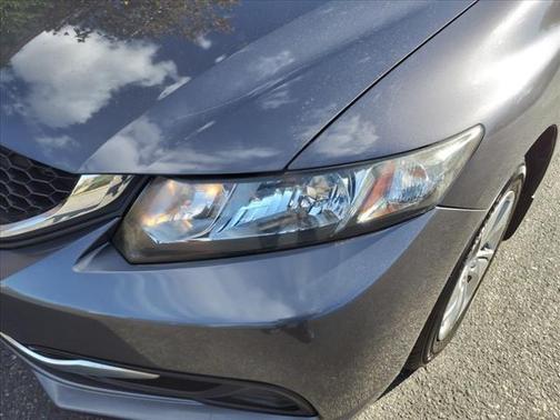 Photo 2 of 27 of 2015 Honda Civic LX