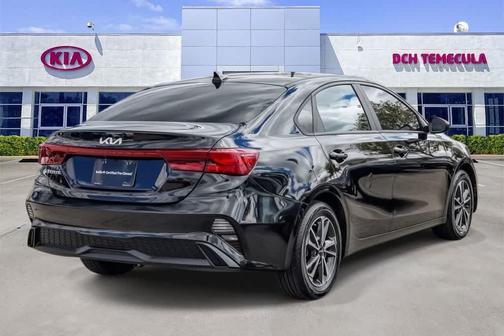Aurora Black 2023 Kia Forte LXS