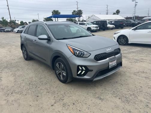 2022 Kia Niro LXS SE