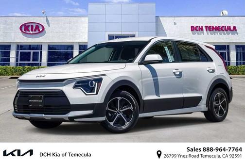Snow White Pearl 2023 Kia Niro LX