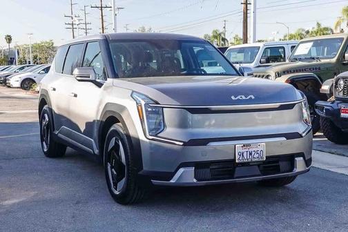 2024 Kia EV9 Light Long Range