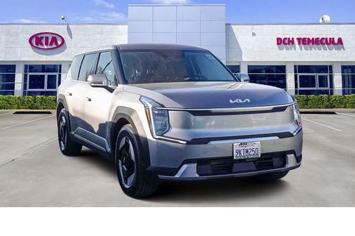 Pebble Gray 2024 Kia EV9 Light Long Range