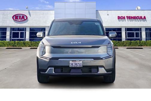 Pebble Gray 2024 Kia EV9 Light Long Range
