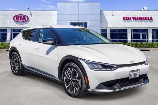 Snow White Pearl 2024 Kia EV6 Light