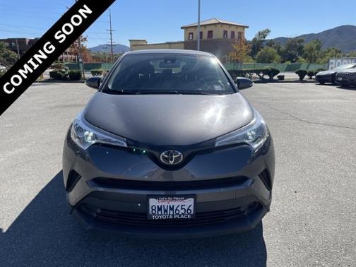 Photo 2 of 21 of 2019 Toyota C-HR LE