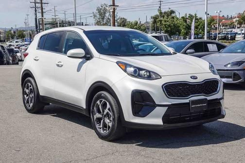 Snow White Pearl 2022 Kia Sportage LX