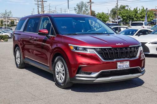 2024 Kia Carnival LX