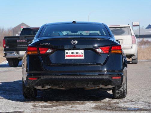 2025 Nissan Altima S FWD