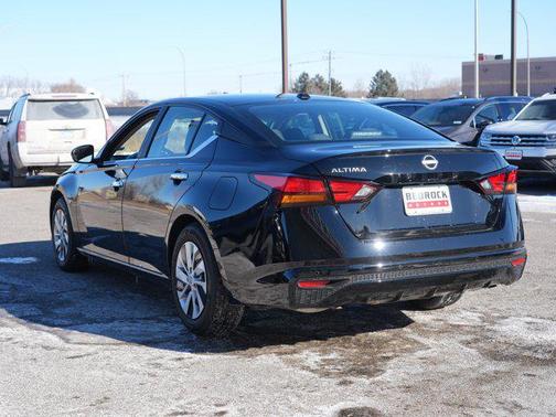 2025 Nissan Altima S FWD