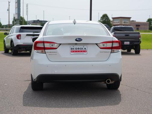 Crystal White Pearl 2019 Subaru Impreza 2.0i Limited