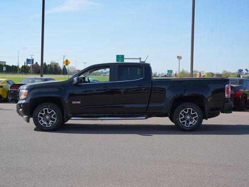Onyx Black 2016 GMC Canyon SLE