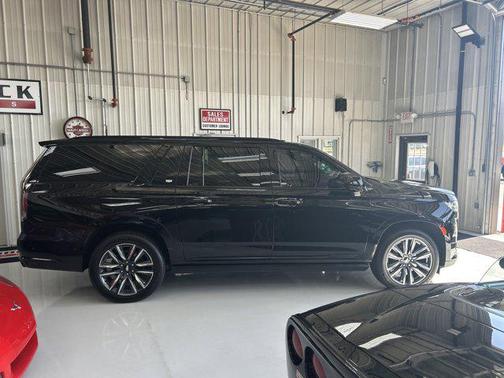 2021 Cadillac Escalade ESV Sport
