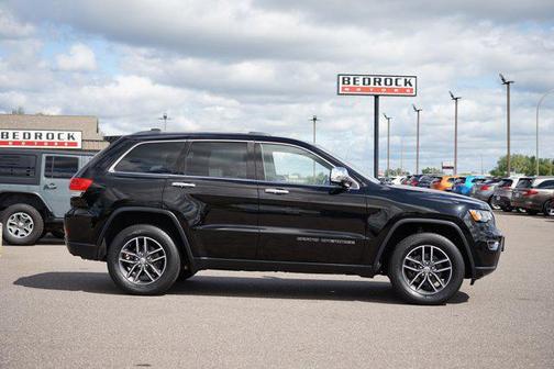Diamond Black Crystal Pearlcoat 2018 Jeep Grand Cherokee Limited