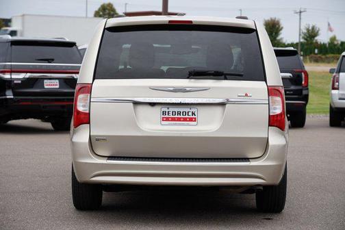 2015 Chrysler Town & Country Touring