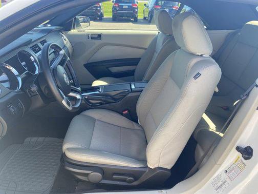 2010 Ford Mustang Base