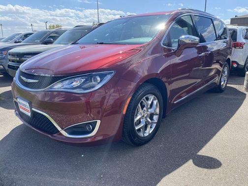 Velvet Red Pearlcoat 2017 Chrysler Pacifica Limited