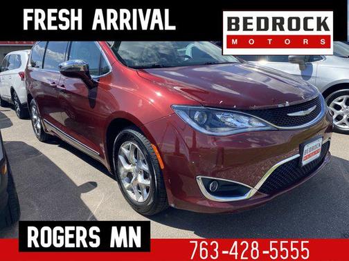 Velvet Red Pearlcoat 2017 Chrysler Pacifica Limited