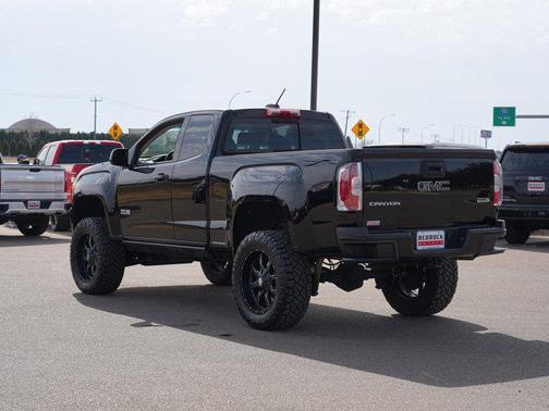 Onyx Black 2017 GMC Canyon SLE