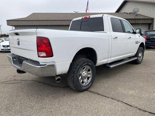 2017 RAM 2500 SLT Crew Cab 4x4 6'4' Box