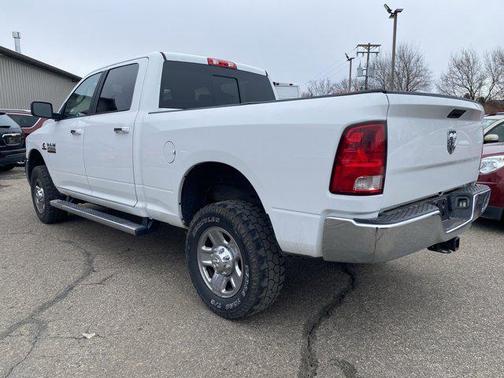 2017 RAM 2500 SLT Crew Cab 4x4 6'4' Box